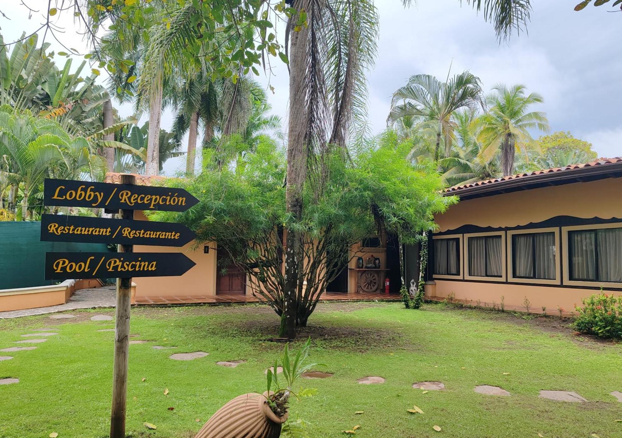 Marenaz Oceanfront Resort Esterillos Este Exterior photo