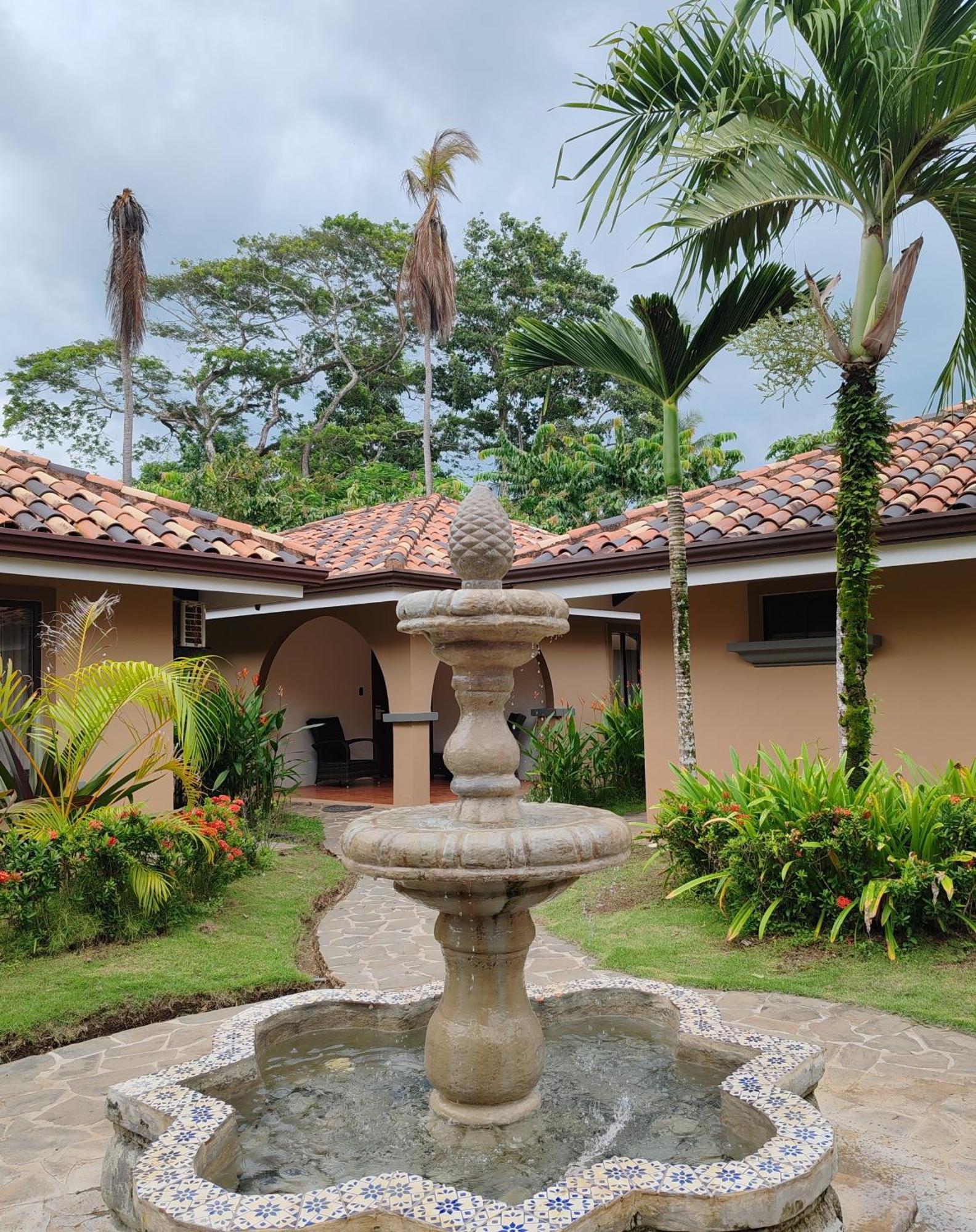 Marenaz Oceanfront Resort Esterillos Este Exterior photo