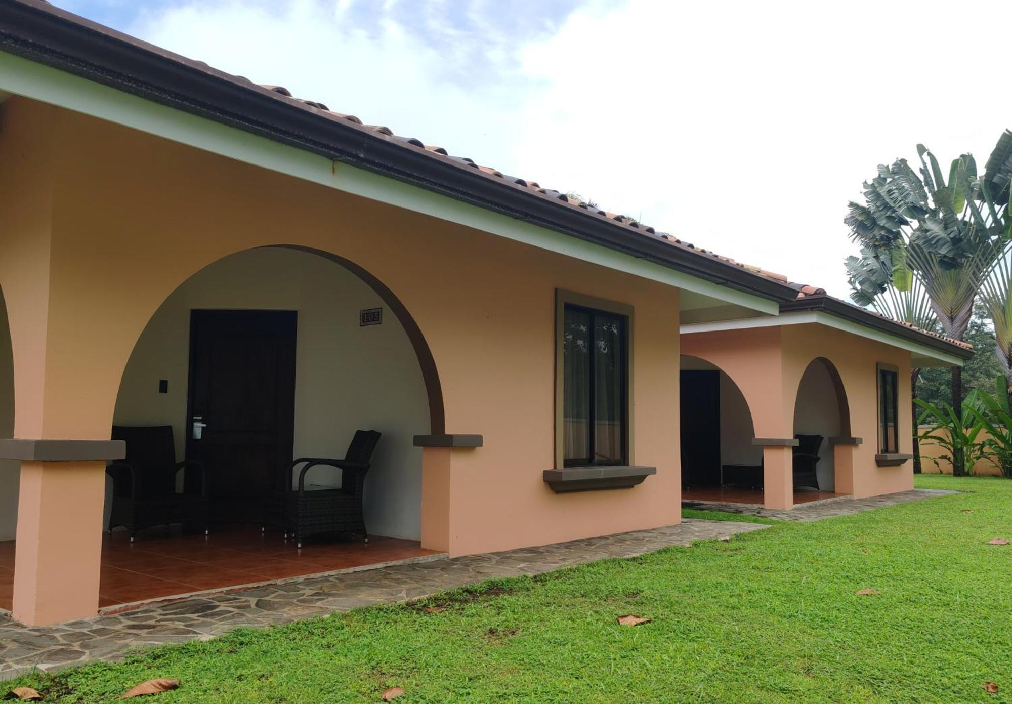 Marenaz Oceanfront Resort Esterillos Este Exterior photo